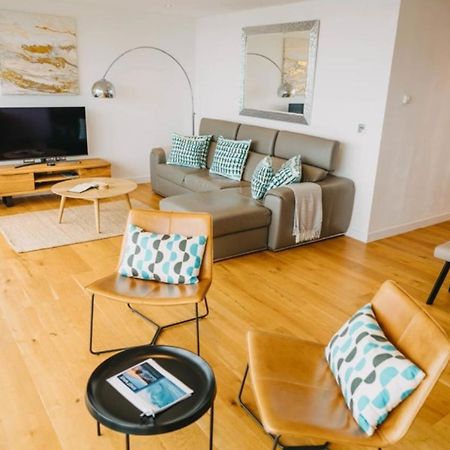 New Quay Sunset Waves Sea View Apartment Featuring Panoramic Views & Parking מראה חיצוני תמונה