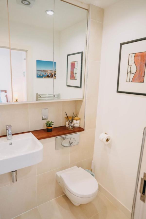 New Quay Sunset Waves Sea View Apartment Featuring Panoramic Views & Parking מראה חיצוני תמונה