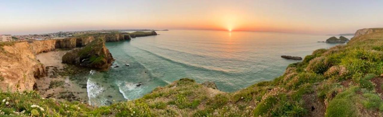 New Quay Sunset Waves Sea View Apartment Featuring Panoramic Views & Parking מראה חיצוני תמונה