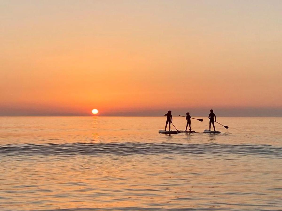 New Quay Sunset Waves Sea View Apartment Featuring Panoramic Views & Parking מראה חיצוני תמונה