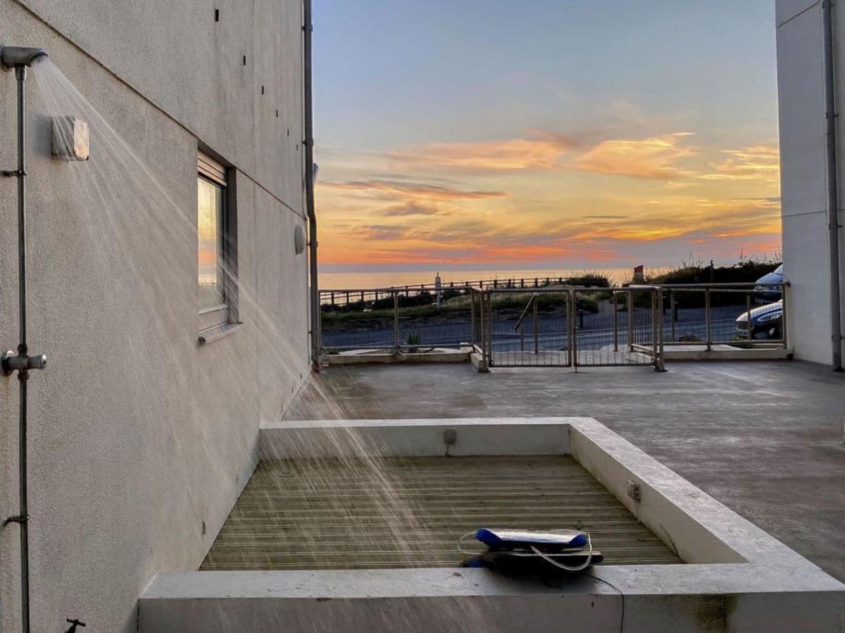 New Quay Sunset Waves Sea View Apartment Featuring Panoramic Views & Parking מראה חיצוני תמונה